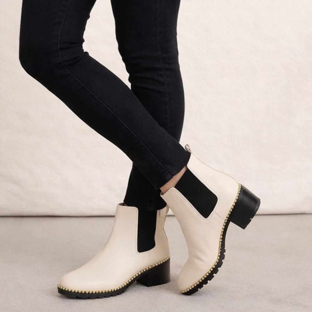 BCBGeneration Natti Chelsea Boots White Cream Metal Trim Size 7 NWT